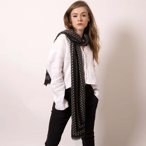 Luxuriously soft, ärtskül’s Baby Pop, Nana Rectangle scarf is the must have classic black and white printed cashmere blend scarf. The large rectangle drapes beautifully to create a playful and polished statement that’s effortlessly cool and can carry you through any occasion. Lightweight and warming, its perfect for today’s wardrobe that works around the clock.  