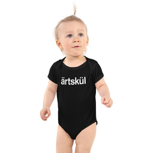 Black baby bodysuit with white artskul logo. The ärtskül baby onesies are handprinted in the USA on 100% soft premium combed ring-spun cotton using Italian eco-friendly water-based inks.  Artskul baby bodysuits are the perfect shower gift and an excellent baby outfit for cute and unforgettable Instagram photos. Save the smiles forever with an adorable baby onesie for your baby lifestyle photos. 